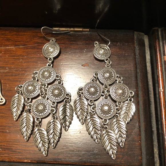 8 pair lot // STATEMENT hook dangle earrings // dressy // party // trendy - Picture 5 of 16